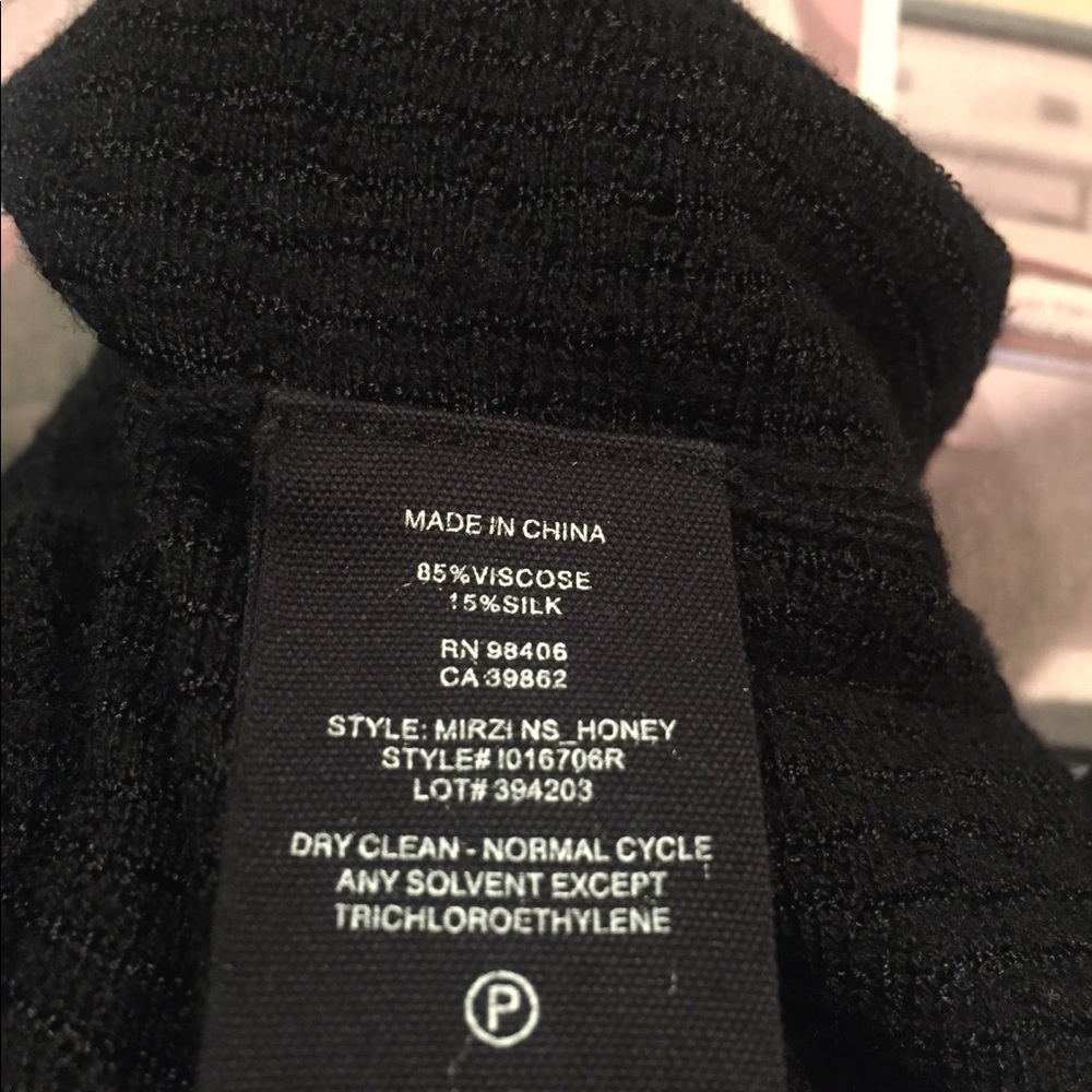Theory Textured Tee - Picture 6 of 6